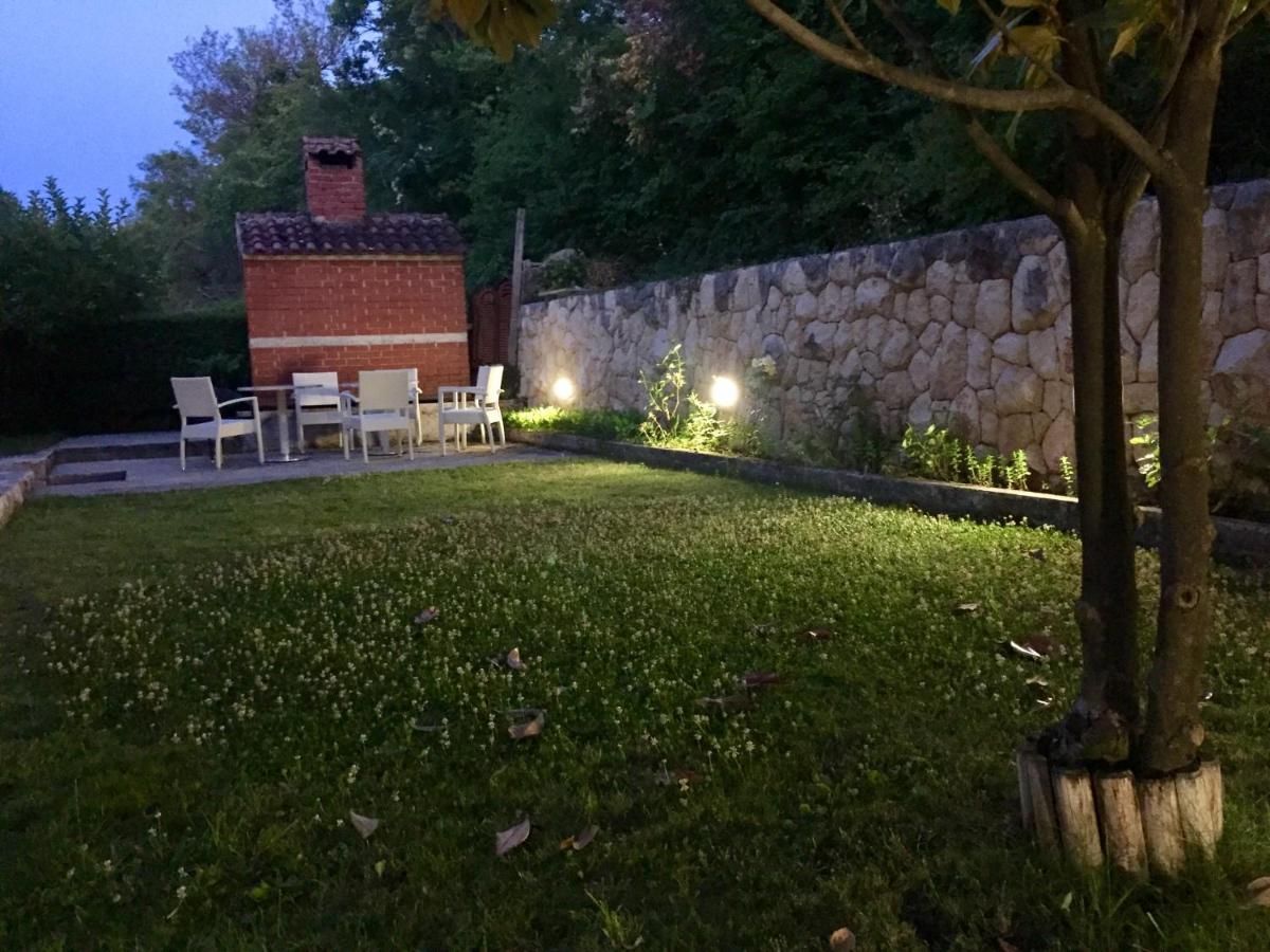 Villa Luna Имотски Экстерьер фото