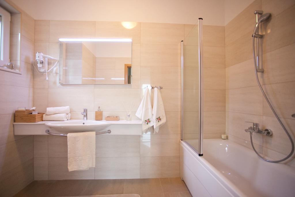 Villa Luna Имотски Экстерьер фото